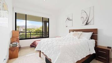 3 bedrooms, iron/ironing board, travel crib, WiFi