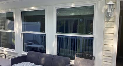 Modern cozy home, Shared Pool,DE beaches