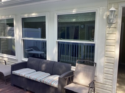  Modern cozy home, Shared Pool,DE beaches