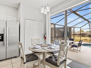 Casa, 6 habitaciones | Restaurantes