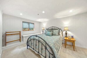 Apartment, 1 Queen Bed, Fireplace, Garden View (12 Oaks) | 1 bedroom, individually decorated, individually furnished, bed sheets