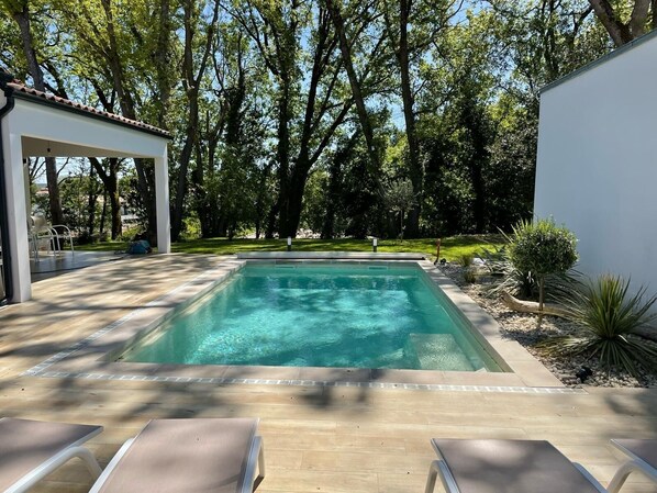 Piscine extérieure, piscine chauffée