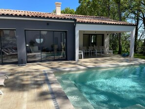 Outdoor pool, a heated pool - Fully equipped villa with swimming pool Bicycle path 100 m 5 min from St Palais  (Saint-Augustin)