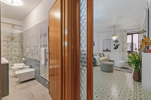 Family Apartment, 1 Bedroom (Camelia -  Historical Center near) | Bathroom | Shower, bidet, towels, soap - Camelia - Historical Center Near Lake (Toscolano Maderno)