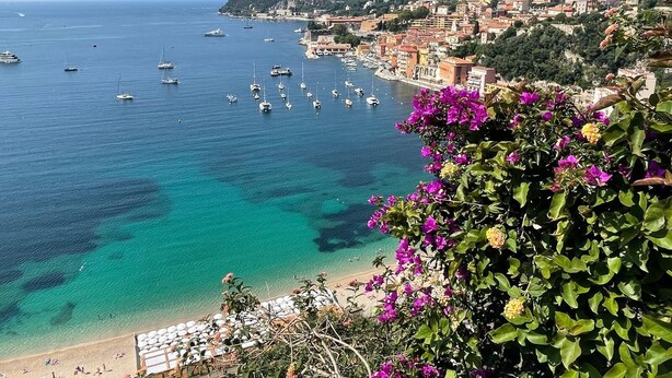 Beach towels - Newly renovated apartment in Nice- with AC and 10 min walk to the beach! (Nice)