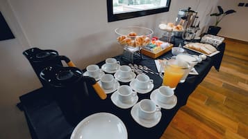 Tägliches inbegriffenes Frühstücksbuffet