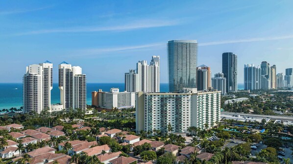 Exterior - Condo With Pool View (Sunny Isles Beach)