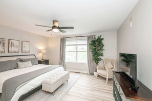 5 bedrooms, individually decorated, individually furnished, bed sheets