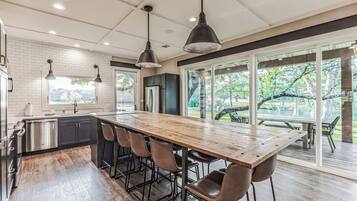 Rumah, Beberapa Tempat Tidur, patio | Dapur pribadi | Mesin pembuat kopi/teh