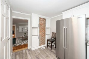 Casa, várias camas, sacada, vista para o jardim | Parte interna