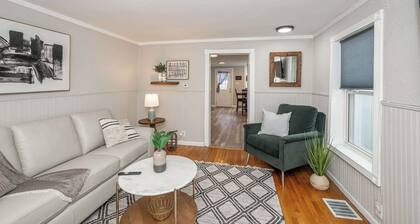 The Covington Cottage Modern 2 BDR Charmer