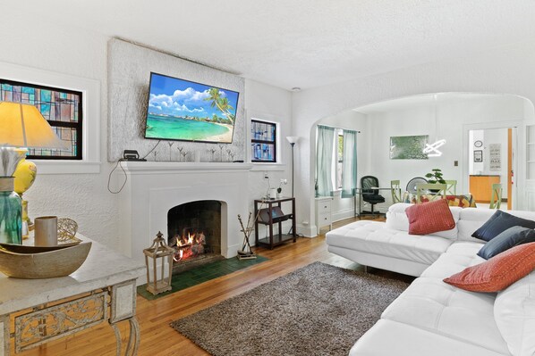 獨棟房屋, 多張床, 庭院, 花園景觀 | 起居區