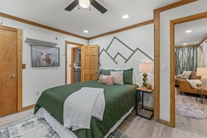 House, Multiple Beds, Hot Tub, Mountain View (Honey Bee Hideout) | 3 bedrooms, individually decorated, individually furnished, free WiFi - Stylish Cabin w/ Hot Tub, Games & More! (Sevierville)