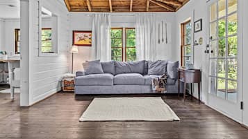 House, Multiple Beds, Kitchen, Garden View | Living area
