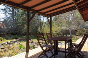 Tempat makan outdoor