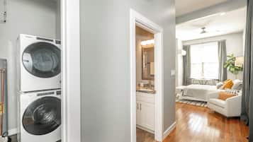 Apartamento, 1 cama Queen, cozinha | 1 quarto, individualmente decorados, individualmente mobiliados