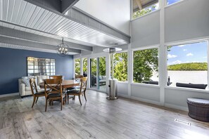Maison, plusieurs lits, cuisine (For the View) | Restauration