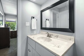 Maison, plusieurs lits, cuisine (For the View) | Salle de bain | Douche, sĂšche-cheveux, serviettes fournies
