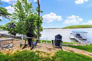 Terrace/patio - For the View Lakeside Launchpad! Great Location (Gravois Mills)