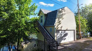 Exterior - Lakeside Escape (Rocky Mount)