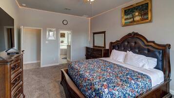 5 bedrooms, individually decorated, individually furnished, bed sheets