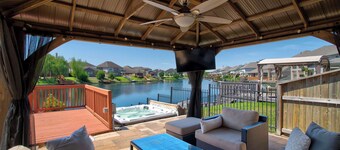 湖景豪宅一個時尚的莊園