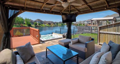 Lakeview Mansion A Chic Estate