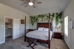Maison, plusieurs lits, bain à remous (Lakeview Mansion) | 5 chambres, décoration personnalisée, ameublement personnalisé