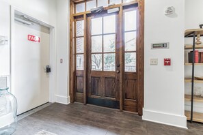 Interior - Dream Condo in Desirable West End! (Nashville)