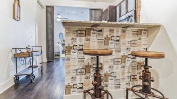 Condo, Multiple Beds, Kitchen, City View (Cash’s Corner) | Bathroom | Designer toiletries, towels, toilet paper