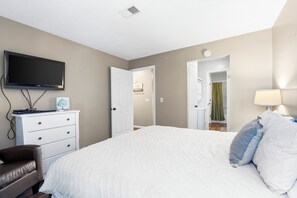 ์ฝ๋, ํน์ฌ์ด์ฆ์นจ๋ 1๊ฐ ๋ฐ ์ํ๋ฒ ๋, ๋ฐ์ฝ๋, ๊ณจํ์ฅ ์ ๋ง (Lake Access Condo) | 1 ๊ฐ์ ์นจ์ค, ๊ฐ๊ฐ ๋ค๋ฅธ ์คํ์ผ์ ์ธํ
๋ฆฌ์ด, ๊ฐ๊ฐ ๋ค๋ฅด๊ฒ ๊ฐ๊ตฌ ๋น์น, ๋ฌด๋ฃ WiFi