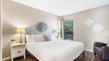 Condo, 1 King Bed with Sofa bed, Balcony, Golf View (Lake Access Condo)