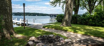Sunset Getaway on Delavan Lake