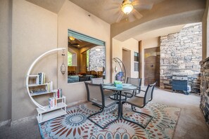 Outdoor dining - Red Terra A Stunning Escape! (Hurricane)