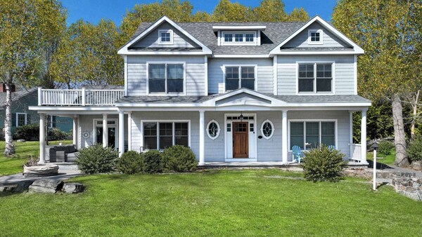 Stunning 5 Bdr, Walk To York Harbor Beach! - Kittery, ME