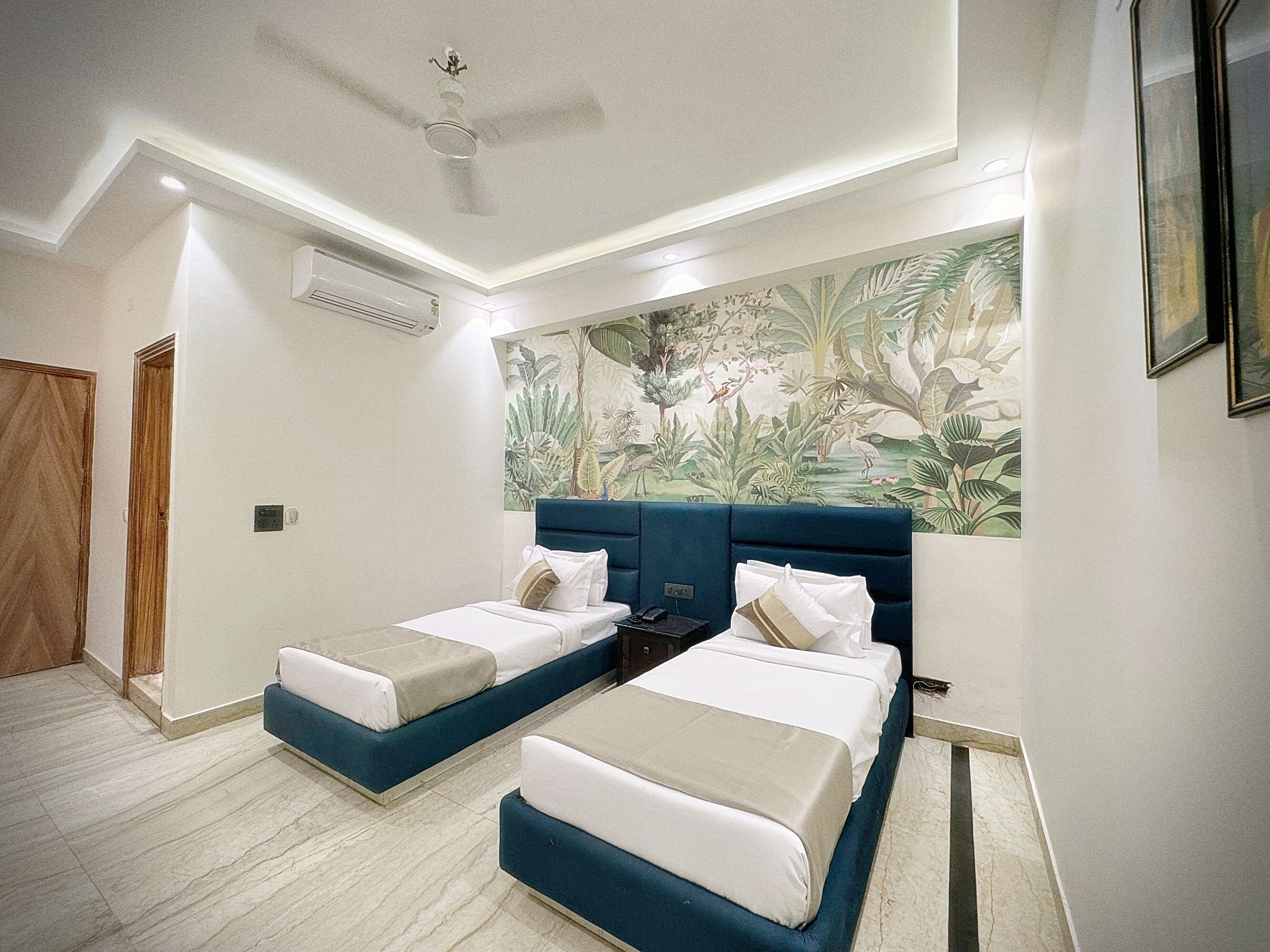 Standard Double or Twin Room | In-room safe, iron/ironing board, free WiFi, bed sheets