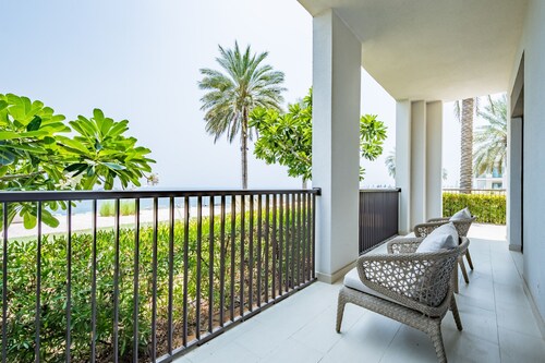 Seafront 4BR Apartment with Assistant Room in The Address Fujairah Residences Block B, Fujairah