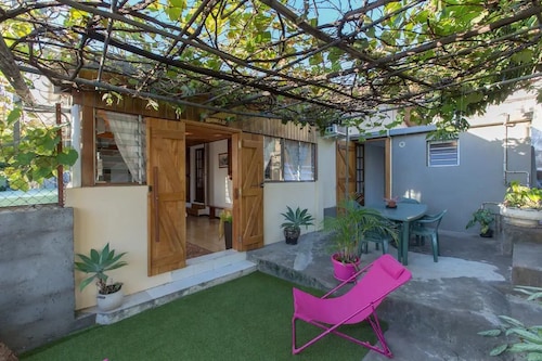 LE LETCHI : Grande maison spacieuse et accueillante située à Saint-Leu