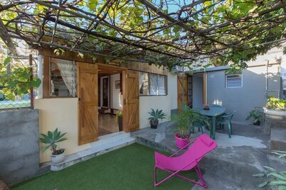 Grande Maison Spacieuse et Accueillante Située à Saint-leu