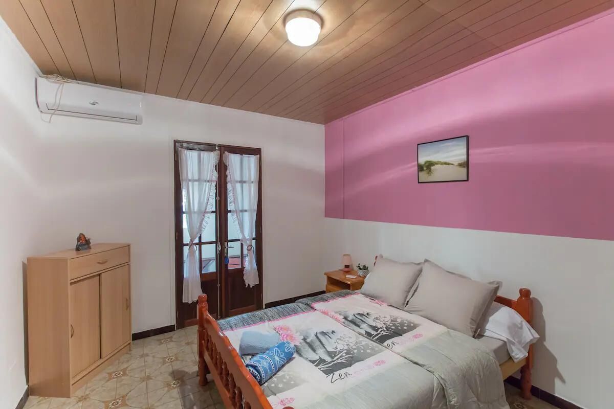 5 Schlafzimmer, Bügeleisen/Bügelbrett, WLAN, Bettwäsche