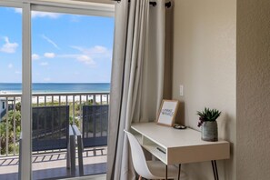 Interior - Coastal Beachfront Escape in Treasure Island! (Treasure Island)