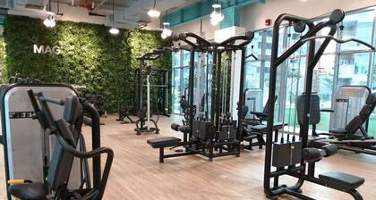 Premium Studio | Few minutes to Expo Site!!