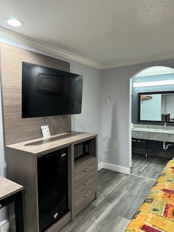 Comfort Single Room. LUXURY INN