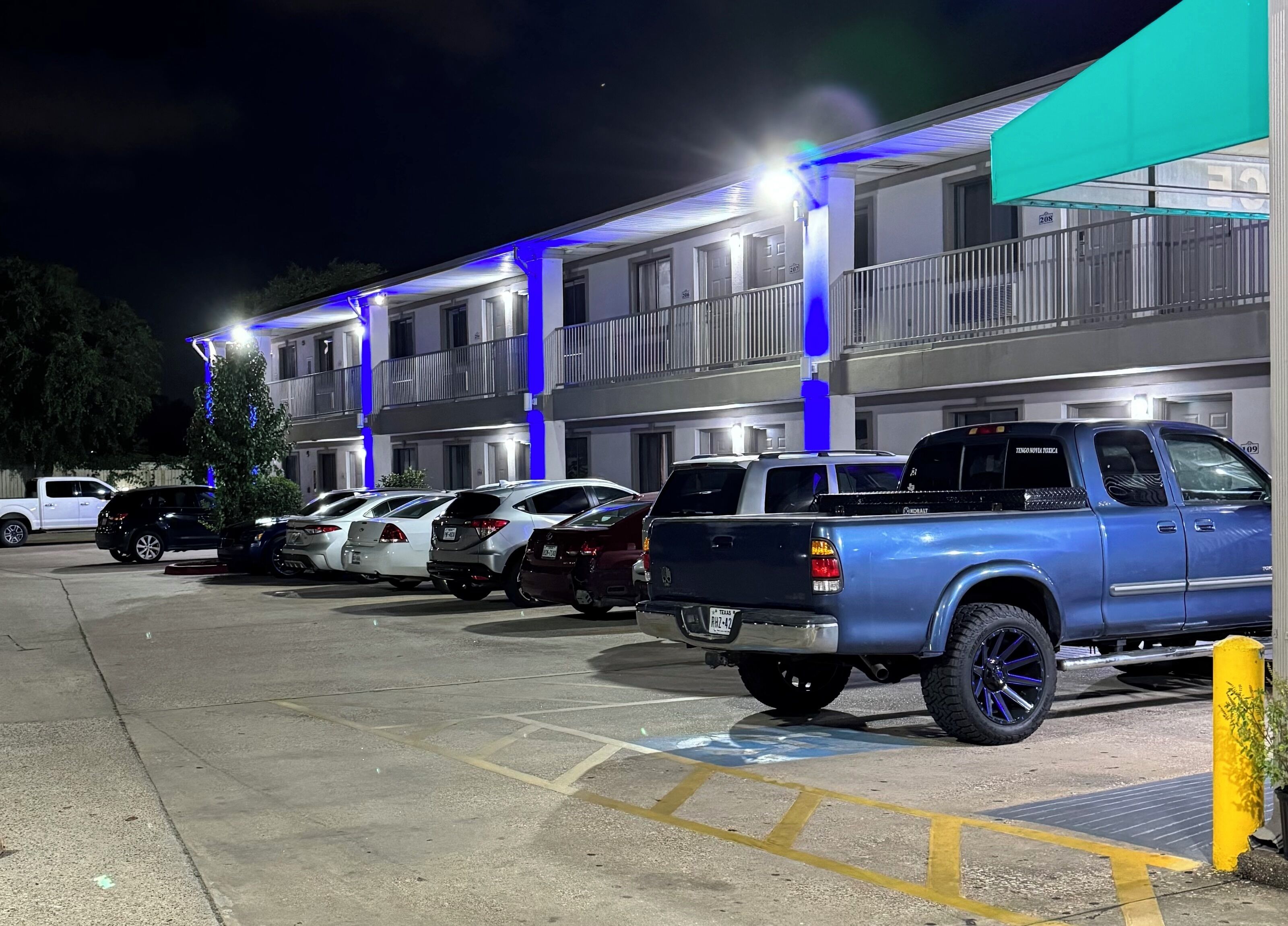 Fachada de la propiedad