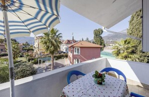 Outdoor dining - Residence Villa Paola  Two-room Apartment 4 Pax (Loano)
