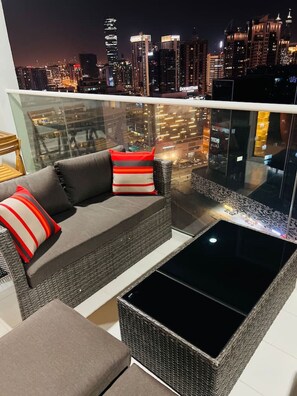 Property grounds - In the heart of Business Bay | Burj Khalifa View (Dubai)