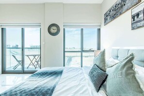 1 habitación, escritorio, tabla de planchar con plancha y wifi gratis 