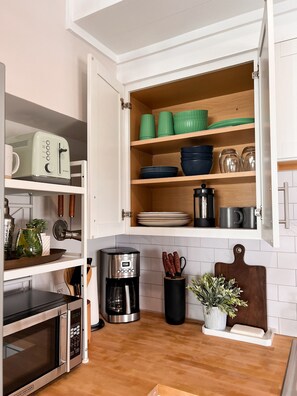 Interior - Lil' Atlantic at Salisbury Beach (Salisbury)