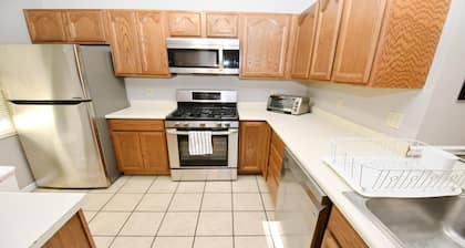 2 Br 2 b Condo at Unv of Notre Dame Short and Long Term Stays Welcome ND Football A5