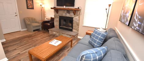 Apartment | 2 bedrooms, Internet